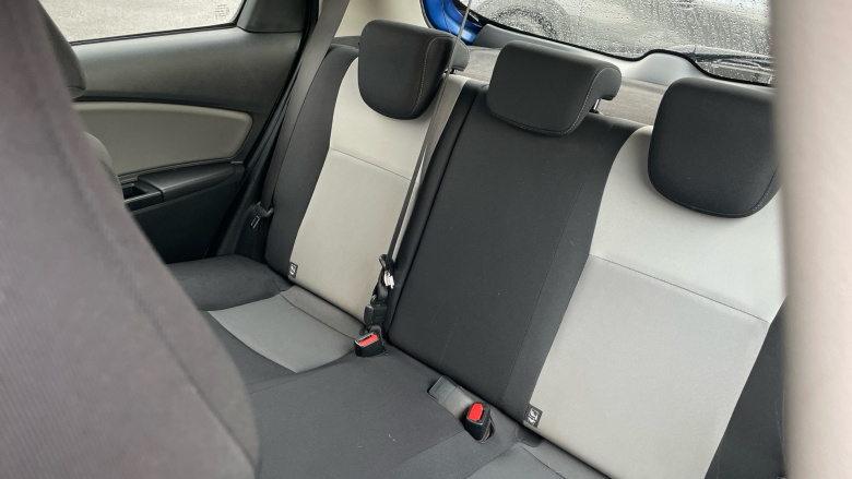 Toyota Yaris 1.5 VVT-i Icon 5dr CVT Petrol Hatchback